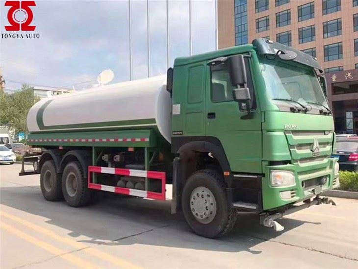 Camion cisternă de udare 10000L