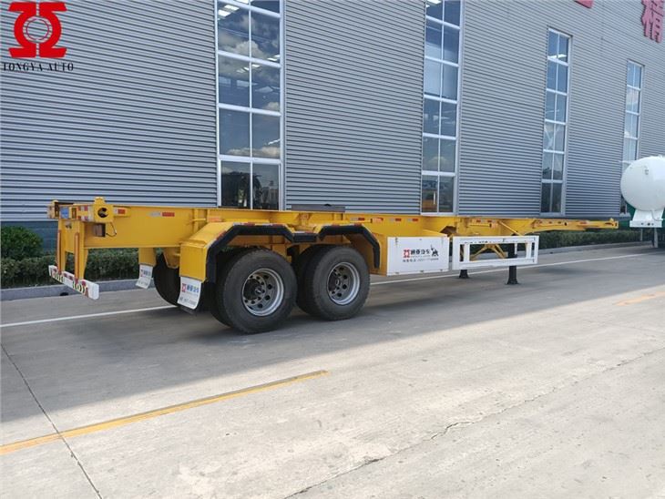 Remorcă container